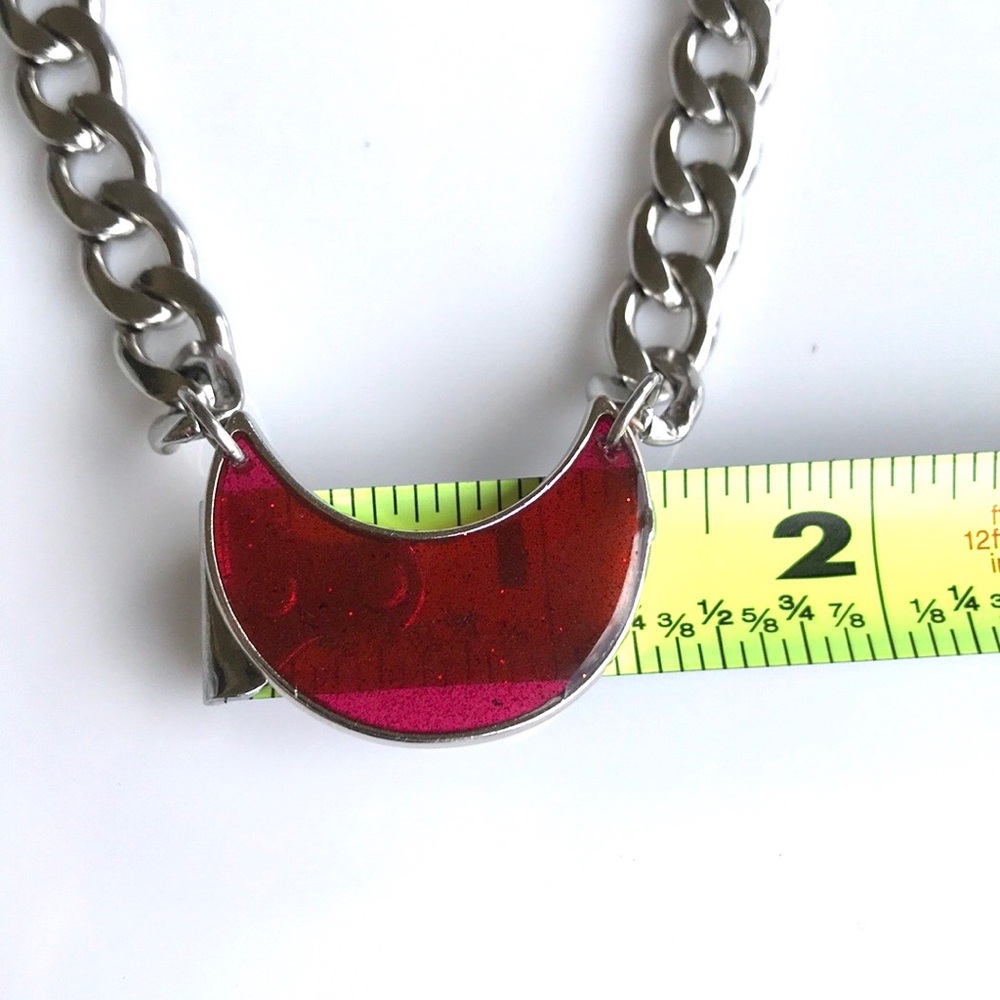 Red resin crecent moon thick steel goth choker - Picture 14 of 15